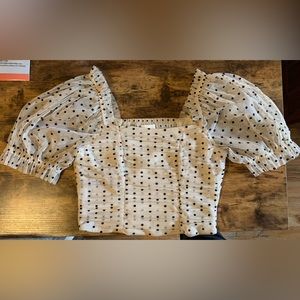Puff sleeves top size 6